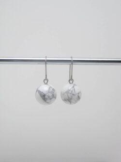 Boucles d’oreilles minérales Howlite