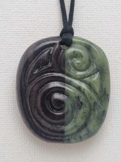 Pendentif Bois de Palissandre et Jade néphrite